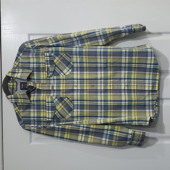 Wrangler Other - NEW Wrangler Outdoor shirt with snaps regular fit Size Small